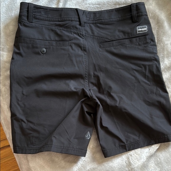 Volcom 30 Men's Black Shorts - Picture 4 of 4